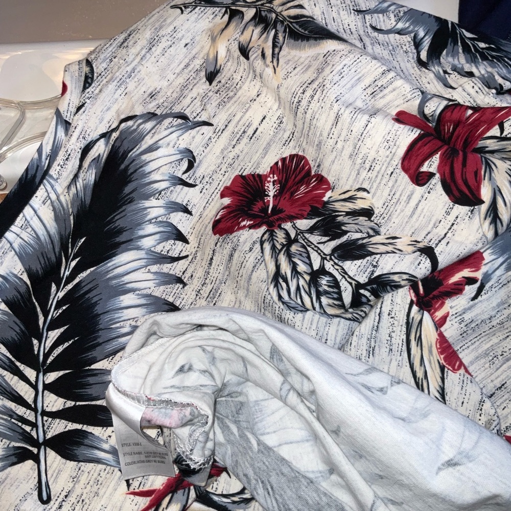 Craft + Flow Voyage Men’s Leaves & Floral T-Shirt, Short Sleeves EUC - Picture 11 of 11